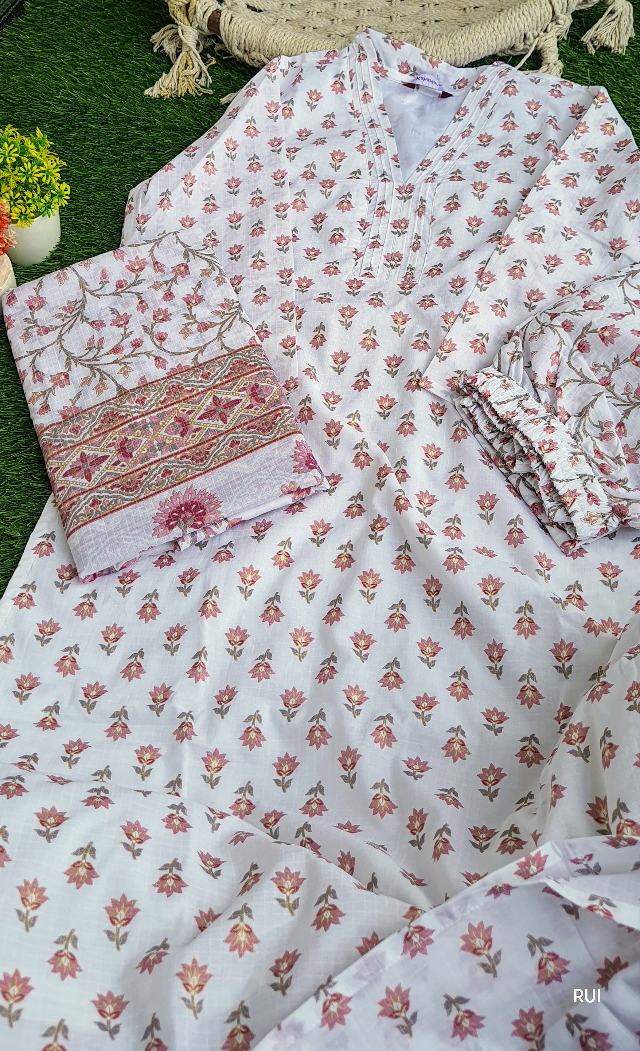 Blossom Mul Cotton Suit Blossom Mul Cotton Suit