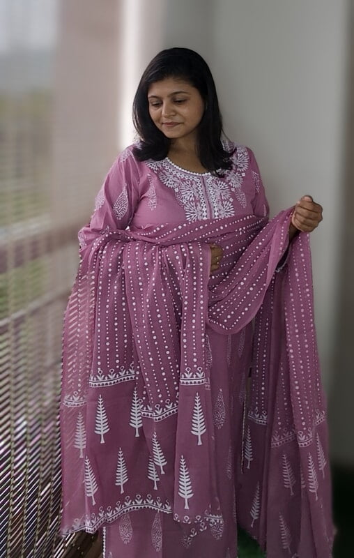 Gulabi Cotton Embroidered Suit Gulabi Cotton Embroidered Suit