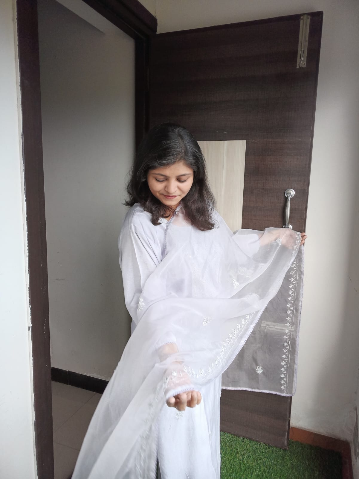 "PANKH" Suit Set with Organza Dupatta "PANKH" Suit Set with Organza Dupatta