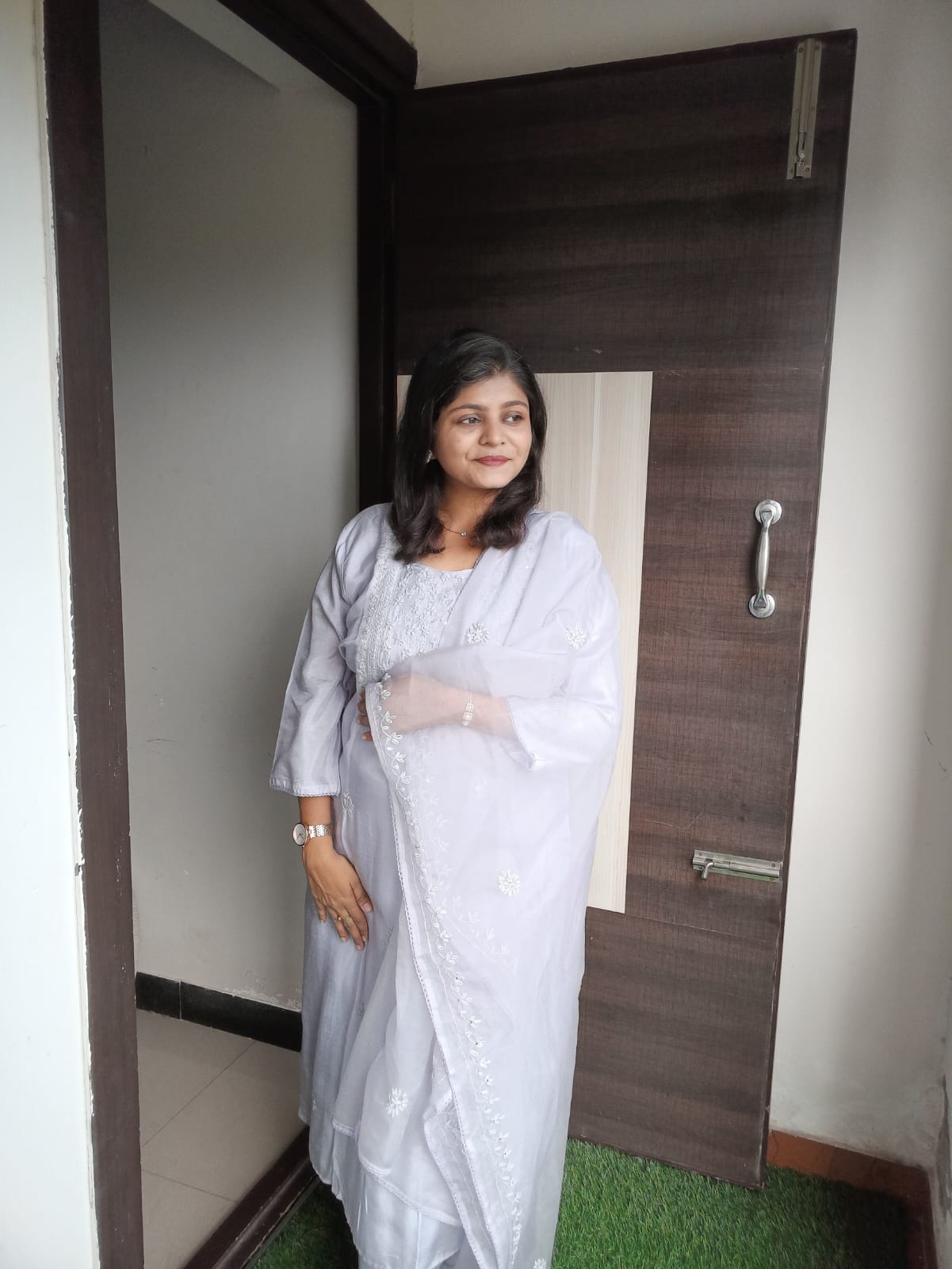 "PANKH" Suit Set with Organza Dupatta "PANKH" Suit Set with Organza Dupatta